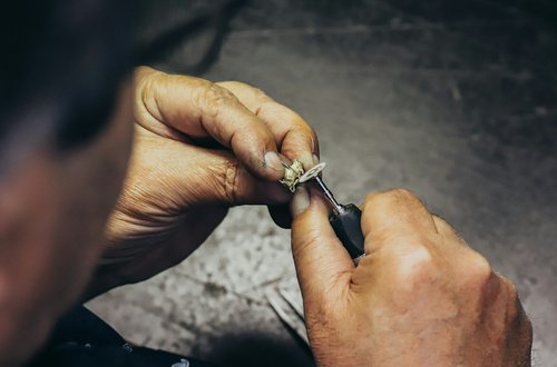 Bespoke Gem Shopping